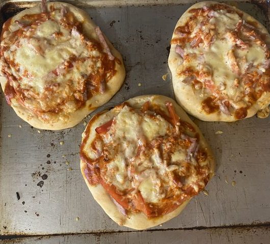 Воздушная пицца на скорую руку на дрожжевом тесте – пошаговый рецепт