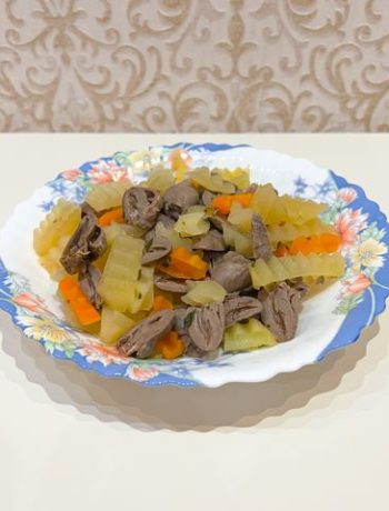 Куриные сердечки с морковью и картофелем – пошаговый рецепт