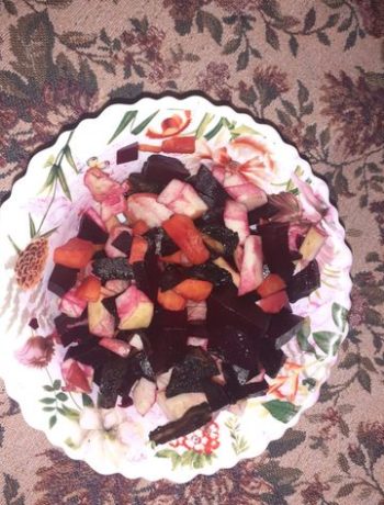 Салат витаминный из свеклы с черносливом – пошаговый рецепт