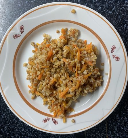 Гречка с морковкой и луком на сковороде – пошаговый рецепт