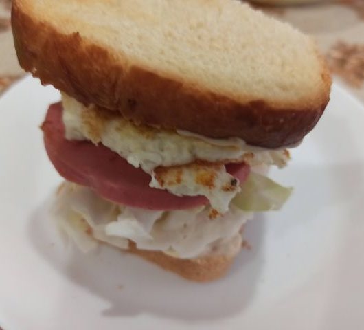 Сэндвич с колбаской – пошаговый рецепт