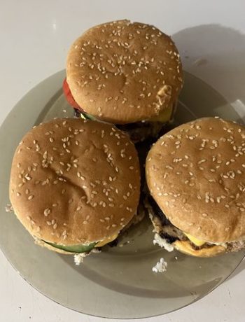 Наивкуснейшие гамбургеры с котлетой из говяжьего фарша – пошаговый рецепт