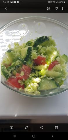 Простой и полезный салат из свежих овощей – пошаговый рецепт