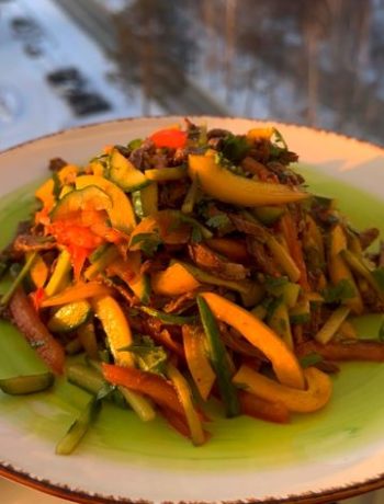 Острый салат в азиатском стиле – пошаговый рецепт