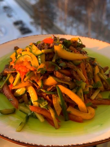 Острый салат в азиатском стиле – пошаговый рецепт