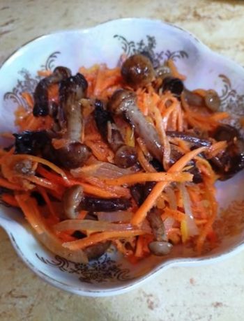 Корейская морковка с маринованными опятами – пошаговый рецепт