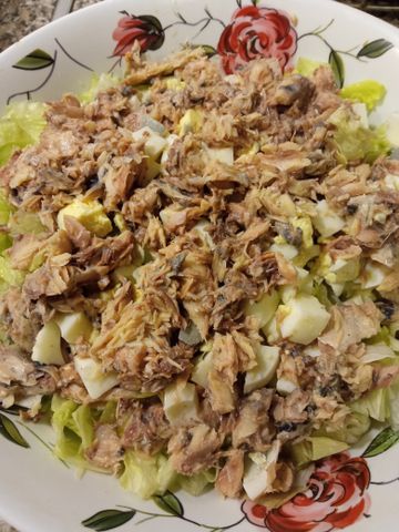 Салат со скумбрией – пошаговый рецепт