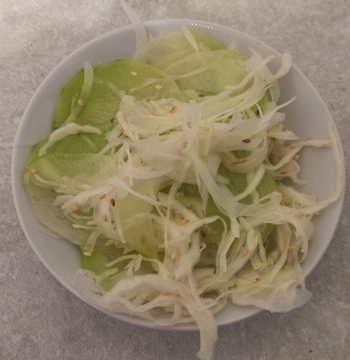 Салат из капусты и редьки – пошаговый рецепт