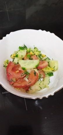 Салат из свежих овощей с кукурузой и зеленью – пошаговый рецепт