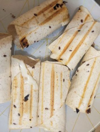 Сосиска в тортилье с сыром – пошаговый рецепт
