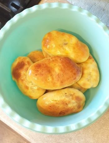 Пирожки с картошкой и грибами в духовке – пошаговый рецепт