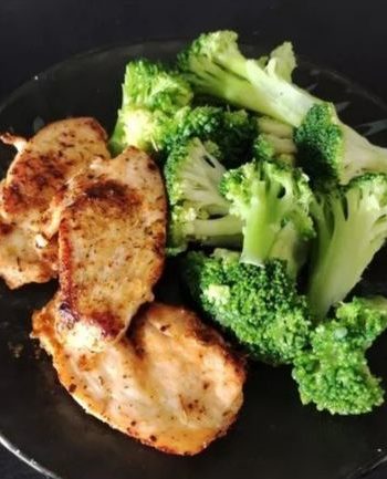 Куриное филе с ароматной брокколи – пошаговый рецепт