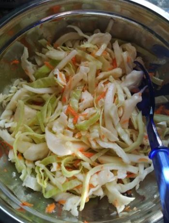Салат с капустой и морковью – пошаговый рецепт