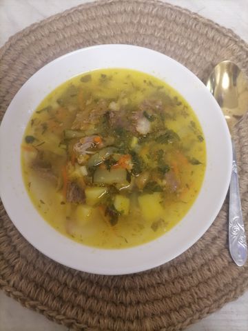 Сытный суп с перловкой и солеными огурцами на обед – пошаговый рецепт