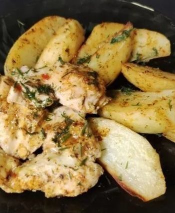 Запеченное филе курицы с ароматным картофелем – пошаговый рецепт