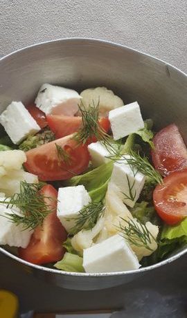 Овощной салат «Любовь» с сыром сиртаки – пошаговый рецепт
