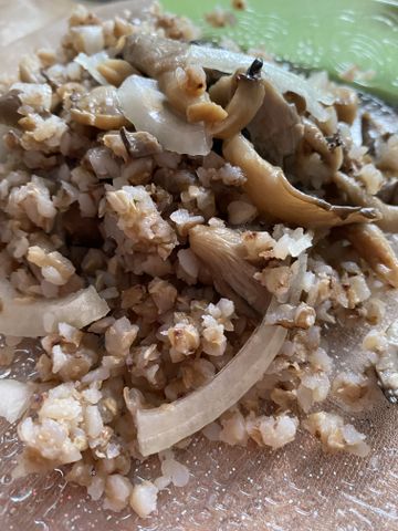 Гречневая каша с грибочками и луком – пошаговый рецепт