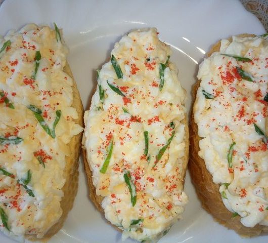 Хрустящие бутерброды с яйцами