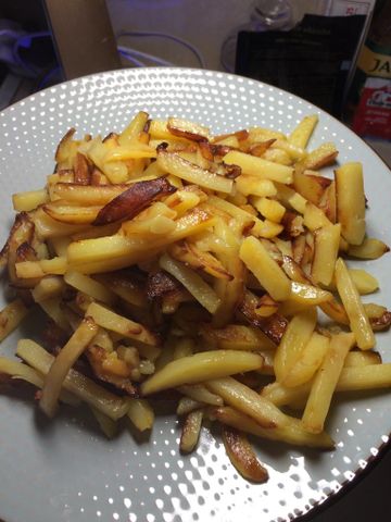 Жареный картофель на сковороде – пошаговый рецепт