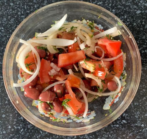 Сочный салат с фасолью – пошаговый рецепт