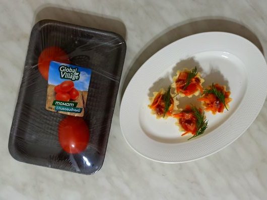 Тарталетки с копченой колбасой и томатами – пошаговый рецепт