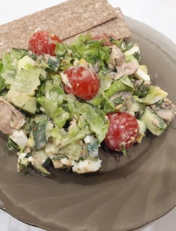Салат с овощами и тунцом с горчичной заправкой – пошаговый рецепт