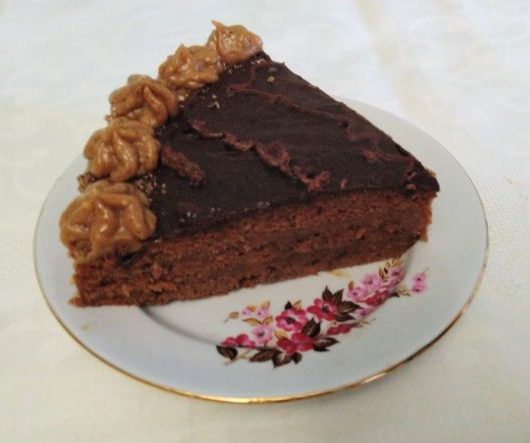 Шоколадный торт Прага на миндальной муке с ромовой проп
