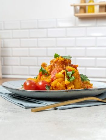 Цветная капуста в томатном соусе с карри – пошаговый рецепт