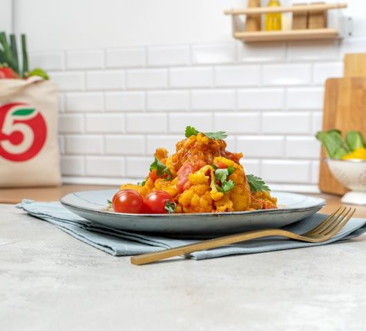 Цветная капуста в томатном соусе с карри – пошаговый рецепт