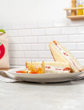 Сэндвичи с клубникой – пошаговый рецепт
