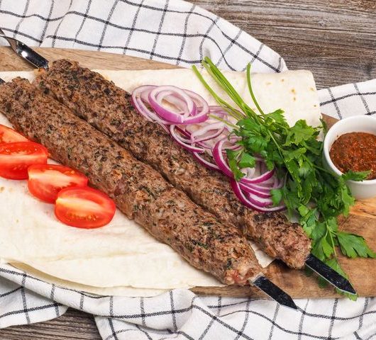 Люля-кебаб из говядины с аджикой – пошаговый рецепт