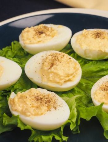 Фаршированные яйца с чесноком – пошаговый рецепт