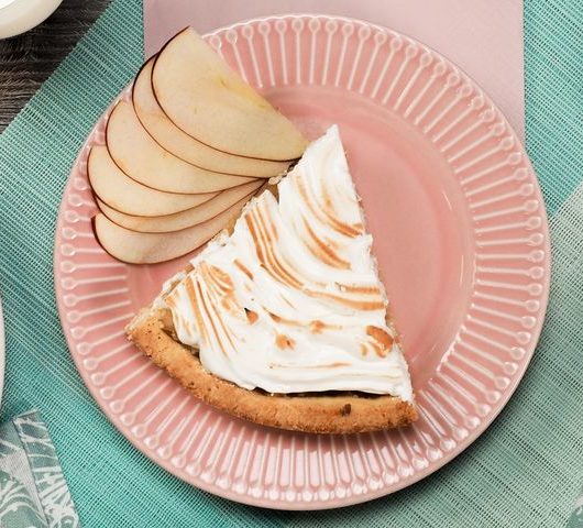 Яблочный пирог с безе – пошаговый рецепт