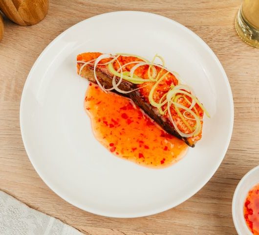 Стейк из лосося в соусе «Сладкий чили» – пошаговый рецепт