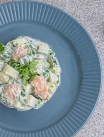 Салат из огурцов с красной рыбой – пошаговый рецепт