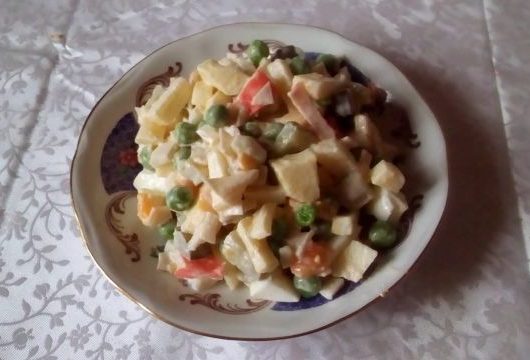 Салат из зеленого горошка с крабовым мясом – пошаговый рецепт