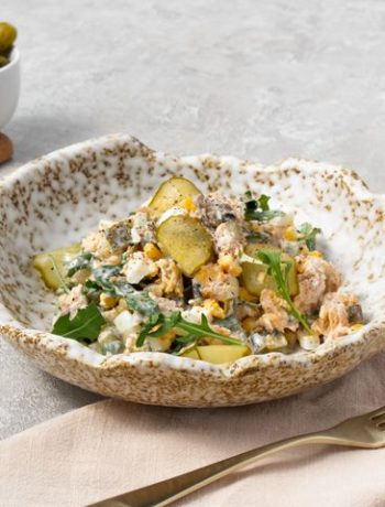 Салат с кукурузой и консервированными сардинами – пошаговый рецепт