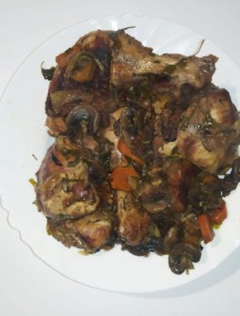 Курица в красном вине с грибами – пошаговый рецепт
