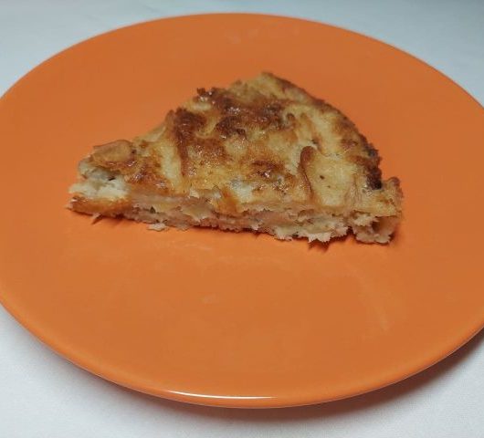 Сочный пирог с яблоками и фундуком – пошаговый рецепт