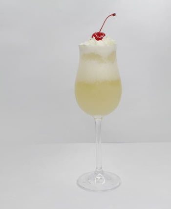 Алкогольный напиток с кокосовым молоком и ромом – пошаговый рецепт