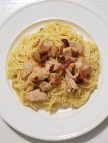 Сытные спагетти карбонара с куриным мясом