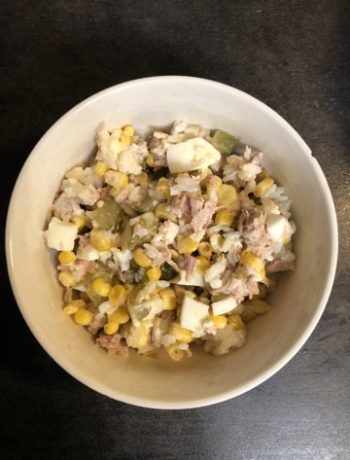 Салат с тунцом и маринованными огурчиками – пошаговый рецепт