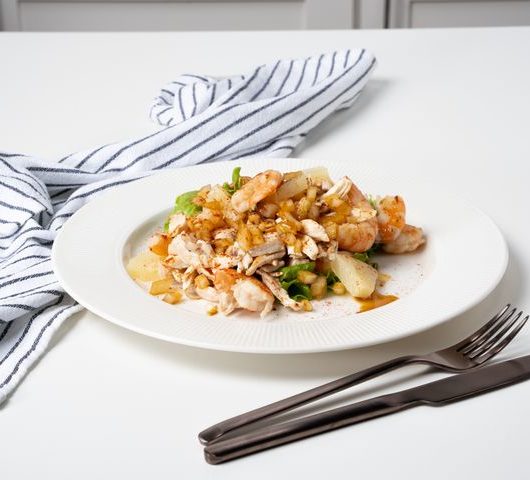 Салат с филе индейки и морепродуктами – пошаговый рецепт
