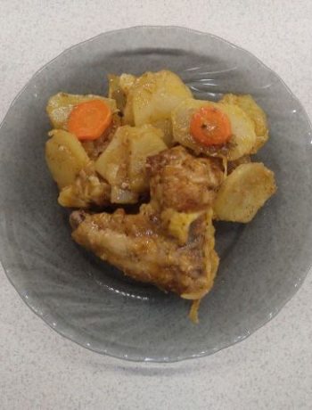 Хрустящие куриные крылышки в духовке с картошкой и сыром – пошаговый рецепт