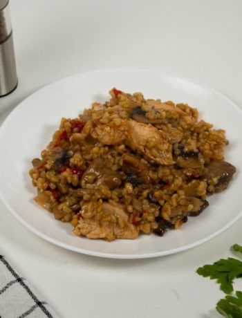 Булгур с курицей на сковороде – пошаговый рецепт