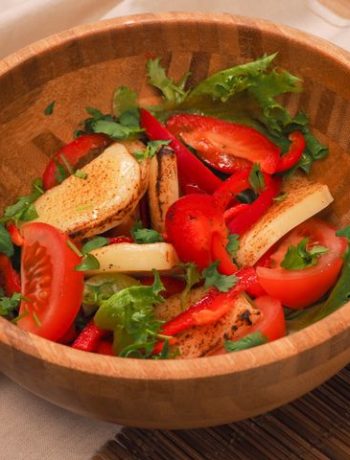 Салат с жареным адыгейским сыром – пошаговый рецепт