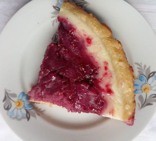 Нежный пирог сметанник с ягодами – пошаговый рецепт