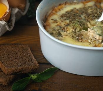 Овощная запеканка под сырной шапкой – пошаговый рецепт