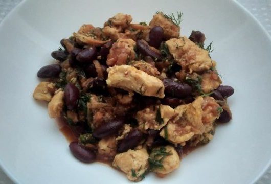 Тушеная курица с красной фасолью – пошаговый рецепт
