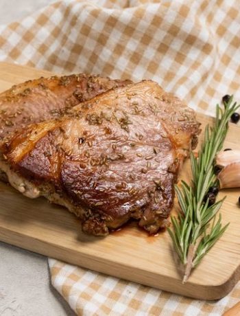 Свиной стейк с розмарином – пошаговый рецепт